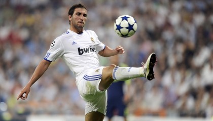 九游体育链接-_全景水上运动节：水上飞行、冲浪轮番上演_，水上冲浪介绍