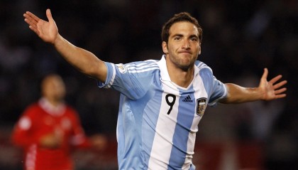 九游网页版入口-“弯道飞转：漂移艺术的极限展现”，弯道漂移表情包